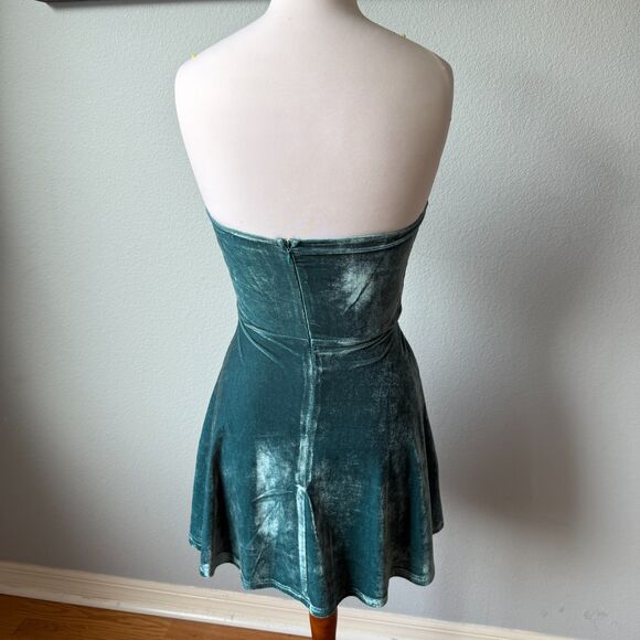 Tobi Strapless Velvet Dress Small - Picture 8 of 11